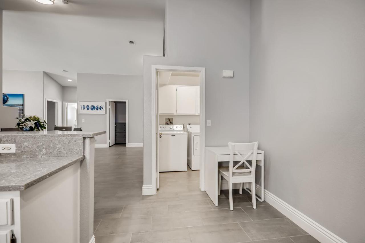 Luxurious House With A Pool, Spa, And Patio, Sleeps 6 Comfortably Las Vegas Exterior foto