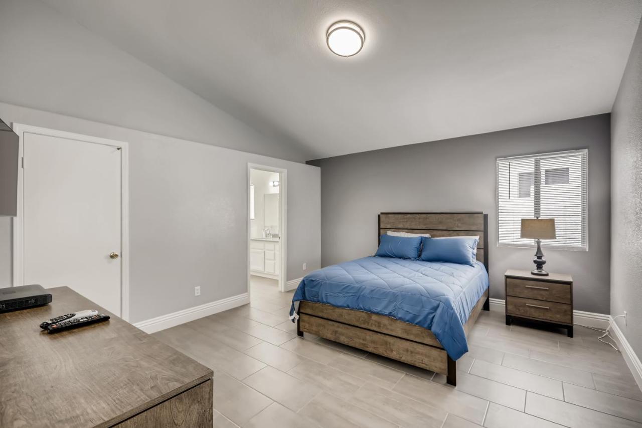 Luxurious House With A Pool, Spa, And Patio, Sleeps 6 Comfortably Las Vegas Exterior foto